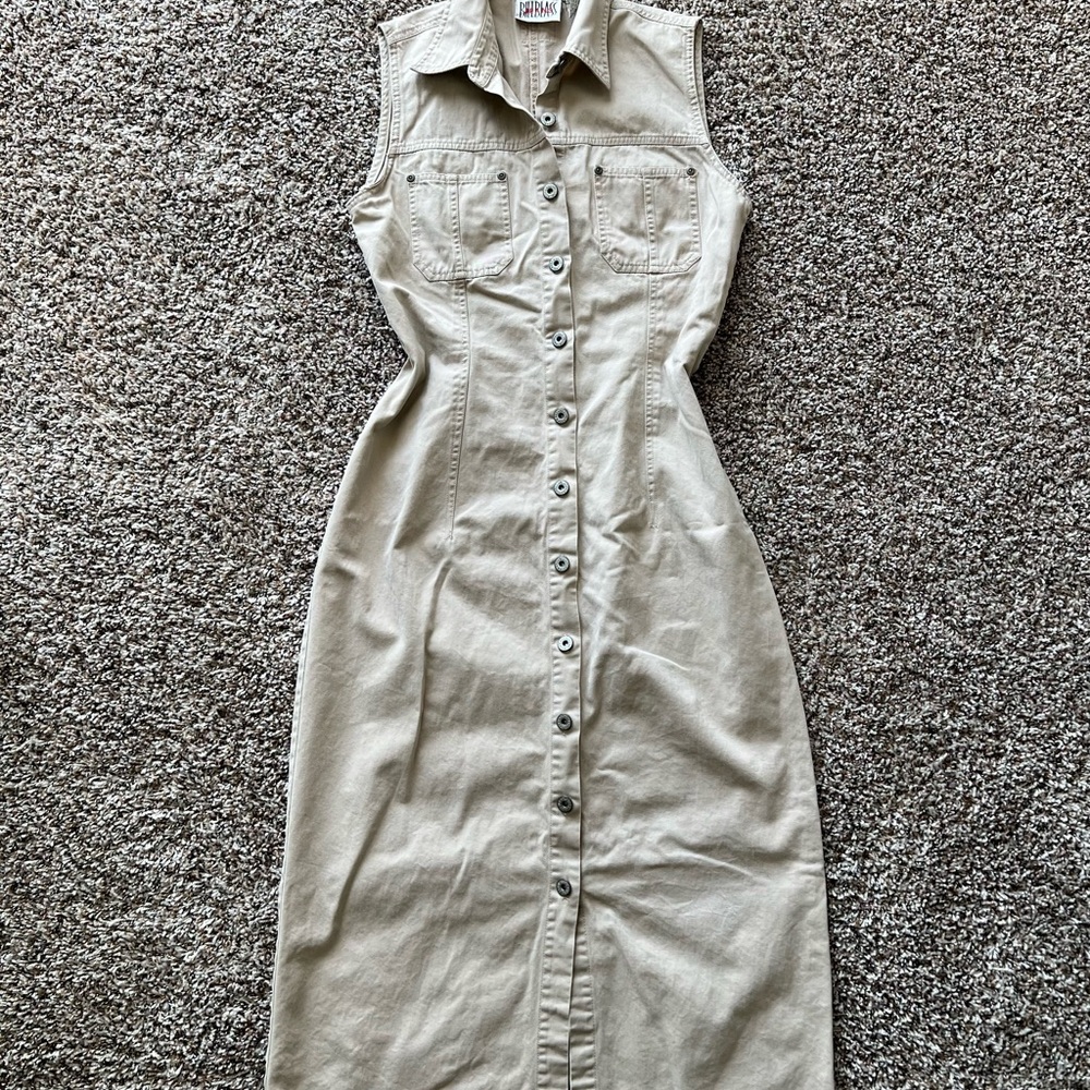 Billblass Sleeveless Button-Front Maxi Dress in Cream - Picture 6 of 8